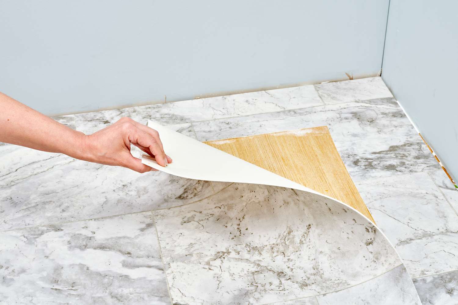 Problems with Vinyl Tiles That Peel and Stick