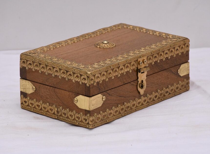 A Buyer’s Guide to Purchasing the Most Beautiful Jewelry Boxes for Your Store