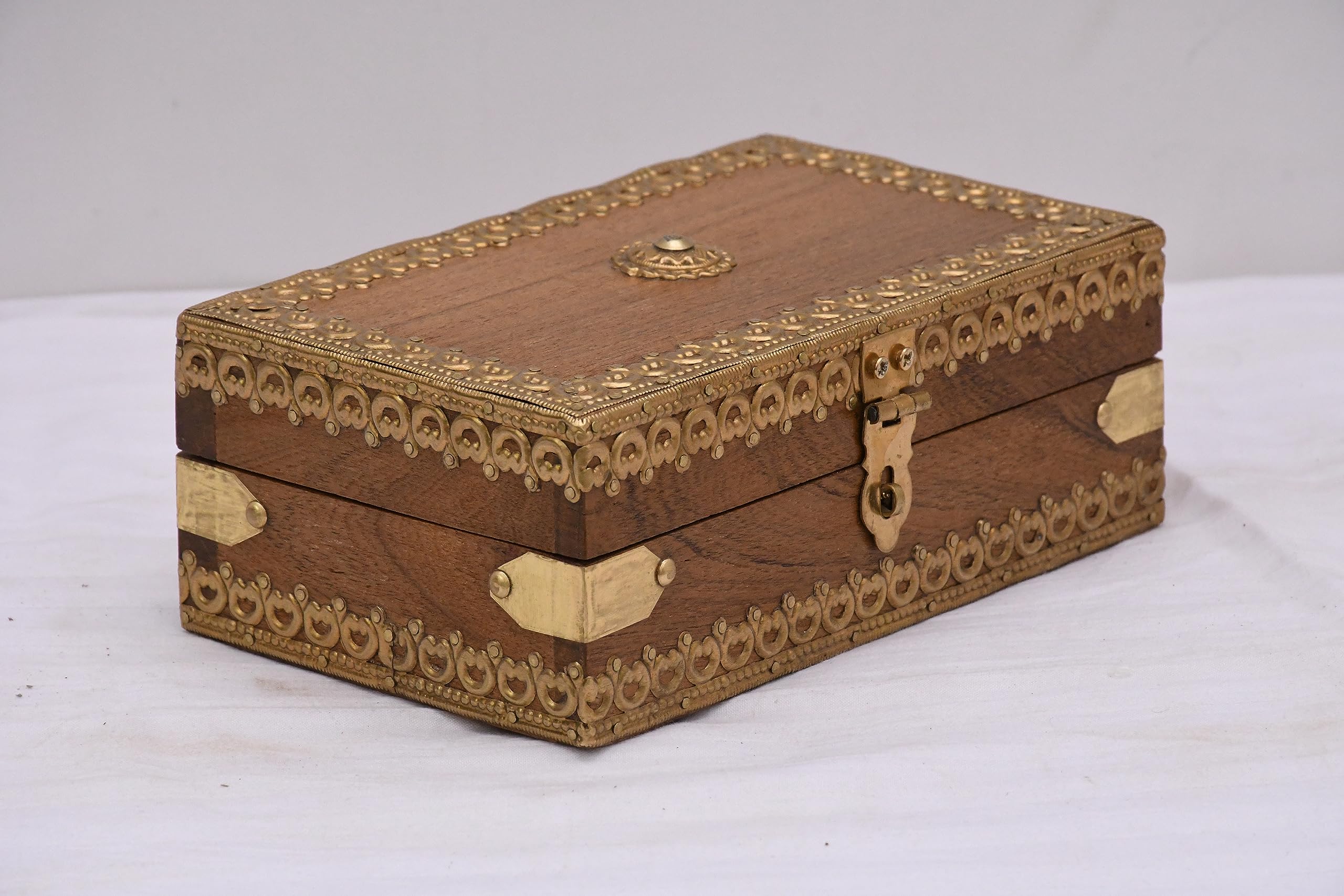A Buyer’s Guide to Purchasing the Most Beautiful Jewelry Boxes for Your Store