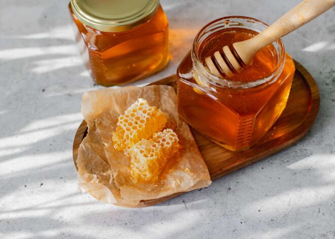 11 Incredible Advantages of Honey for Losing Weight, Hair, and Skin